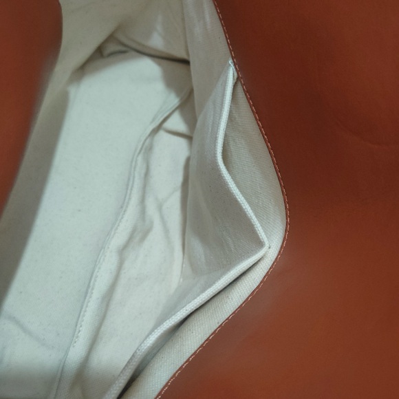 Burberry Beige and Black Tote with Tan Straps - Picture 10 of 11